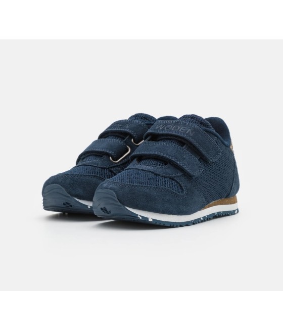 Woden blue